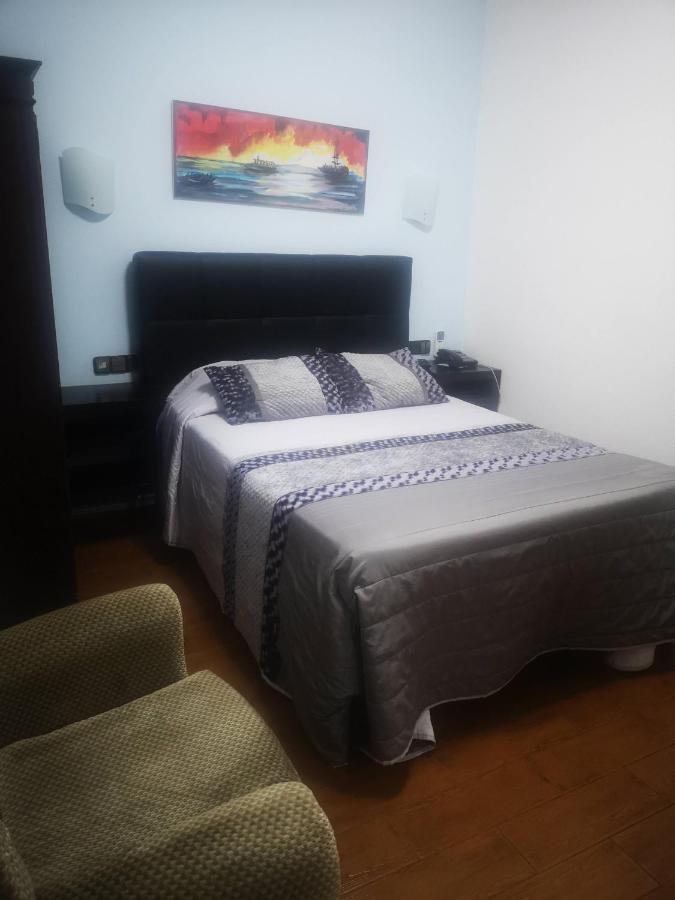4 Estacoes Hotel 2*